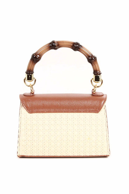 Bolsa palha e couro com alça de bambu